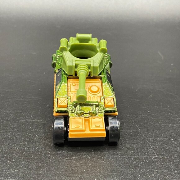 Hot Wheels Daredevils Tanknator 1:64 Diecast Multicolor Camo DHP21 - Picture 3 of 13